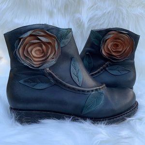 Women's SOCOFY Boho Hip Artsy black floral leather booties